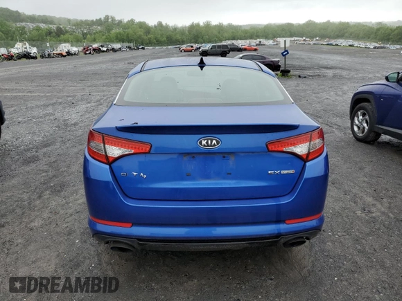 2011 Kia Optima SX z VIN KNAGR4A6XB5109812, wystawiony jako Copart lot #57073075 z przebiegiem 157 953 mil mil oraz Czysty tytuł • Clean title. Historia ofert i sprzedaży dostępna na DreamBid. Obrazek 6.