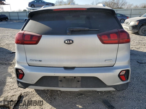 2020 Kia Niro LXS with VIN KNDCB3LC2L5361638, listed as a Copart auction lot 83003044 with 77,944 mi miles and Salvage Title. Bid and sale history available at carsss.com. Image 6.