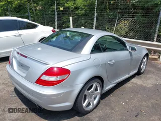 2008 Mercedes-Benz SLK 350 with VIN WDBWK56F98F184942, listed as a IAAI auction lot 42397775 with 80,851 mi miles and . Bid and sale history available at DreamBid. Image 4.