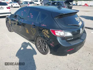 2012 Mazda 3 S Grand Touring z VIN JM1BL1M63C1583005, wystawiony jako IAAI lot #42657793 z przebiegiem 117 212 mil mil oraz . Historia ofert i sprzedaży dostępna na DreamBid. Obrazek 3.