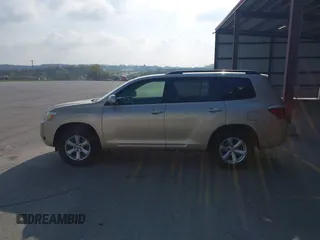 2008 Toyota Highlander z VIN JTEES41A482068313, wystawiony jako IAAI lot #41973917 z przebiegiem 262 396 mil mil oraz . Historia ofert i sprzedaży dostępna na DreamBid. Obrazek 14.