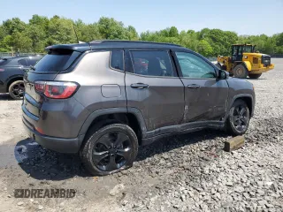 2019 Jeep Compass Altitude with VIN 3C4NJDBB0KT683557, listed as a Copart auction lot 59211055 with 102,648 mi miles and Salvage title. Bid and sale history available at DreamBid. Image 3.