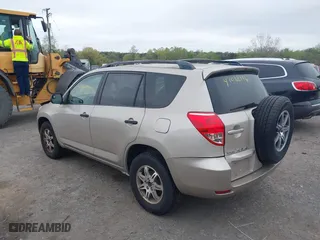 2007 Toyota RAV4 with VIN JTMBD33V576033296, listed as a IAAI auction lot 42088496 with 147,615 mi miles. Bid and sale history available at carsss.com. Image 3.