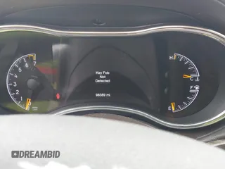 2017 Jeep Grand Cherokee Overland z VIN 1C4RJFCG7HC800403, wystawiony jako IAAI lot #42309664 z przebiegiem 98 389 mil mil oraz . Historia ofert i sprzedaży dostępna na DreamBid. Obrazek 7.