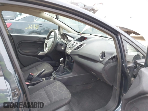 2011 Ford Fiesta SE with VIN 3FADP4EJ6BM137939, listed as a IAAI auction lot 41705008 with 161,166 mi miles. Bid and sale history available at carsss.com. Image 5.