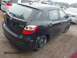 2009 Toyota Matrix z VIN 2T1KU40E49C050659, wystawiony jako IAAI lot #42392884 z przebiegiem 259 257 mil mil oraz . Historia ofert i sprzedaży dostępna na DreamBid. Obrazek 4.