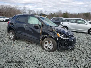 2022 Chevrolet Trax LT with VIN KL7CJPSM7NB560187, listed as a Copart auction lot 47693565 with 21,263 mi miles and Salvage title. Bid and sale history available at DreamBid. Image 4.
