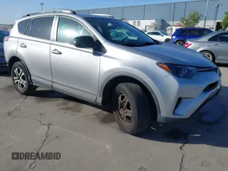 2017 Toyota RAV4 LE z VIN 2T3ZFREVXHW394287, wystawiony jako IAAI lot #41946160 z przebiegiem 145 548 mil mil oraz . Historia ofert i sprzedaży dostępna na DreamBid. Obrazek 1.