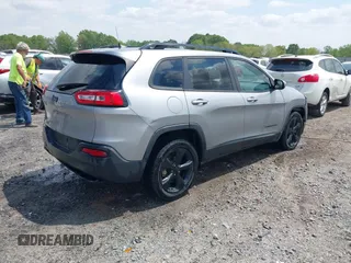 2016 Jeep Cherokee Latitude with VIN 1C4PJLCB3GW176901, listed as a IAAI auction lot 42019983 with 141,104 mi miles and . Bid and sale history available at DreamBid. Image 4.