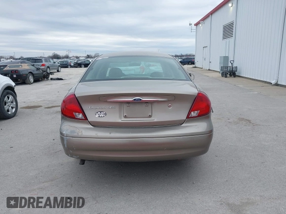 2002 Ford Taurus SES Standard with VIN 1FAFP55U52G135781, listed as a IAAI auction lot 41520037 with 196,207 mi miles. Bid and sale history available at carsss.com. Image 16.