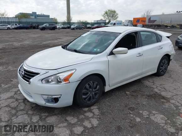 2014 Nissan Altima SV with VIN 1N4AL3AP7EC141832, listed as a IAAI auction lot 42019574 with 124,802 mi miles and . Bid and sale history available at carsss.com. Image 2.