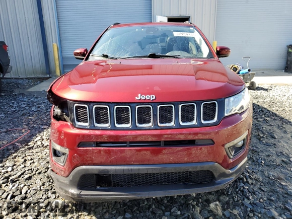 2020 Jeep Compass Latitude with VIN 3C4NJDBB6LT251735, listed as a Copart auction lot 50236265 with 113,258 mi miles and Clean Title. Bid and sale history available at DreamBid. Image 5.