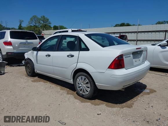 2007 Ford Focus S with VIN 1FAFP34N17W124403, listed as a IAAI auction lot 42021135 with 178,896 mi miles and . Bid and sale history available at carsss.com. Image 3.