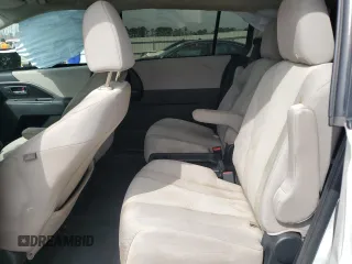 2015 Mazda 5 Sport z VIN JM1CW2BL1F0178961, wystawiony jako Copart lot #49853755 z przebiegiem 154 980 mil mil oraz Szkoda całkowita • Salvage title. Historia ofert i sprzedaży dostępna na DreamBid. Obrazek 12.