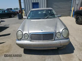 1999 Mercedes-Benz E-Class with VIN WDBJF65H2XA796208, listed as a Copart auction lot 62738904 with 156,283 mi miles and Salvage Title. Bid and sale history available at carsss.com. Image 5.