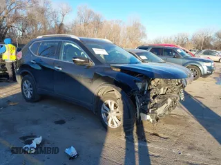 2014 Nissan Rogue S z VIN 5N1AT2MT2EC816446, wystawiony jako IAAI lot #41428555 z przebiegiem 62 750 mil mil oraz . Historia ofert i sprzedaży dostępna na DreamBid. Obrazek 1.