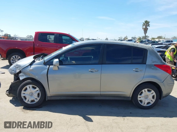2011 Nissan Versa 1.8 S with VIN 3N1BC1CP5BL449570, listed as a IAAI auction lot 41884360 with 121,981 mi miles. Bid and sale history available at carsss.com. Image 14.