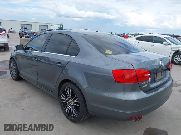 2013 Volkswagen Jetta SE with VIN 3VWDX7AJ6DM442987, listed as a IAAI auction lot 42240855 with 150,540 mi miles and . Bid and sale history available at DreamBid. Image 3.