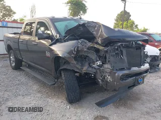 2018 Ram 2500 Laramie с VIN 3C6UR5FL8JG368470, выставлен на аукционе IAAI как лот 42615330 с пробегом 82 525 миль миль и . История ставок и продаж доступна на DreamBid. Изображение 1.