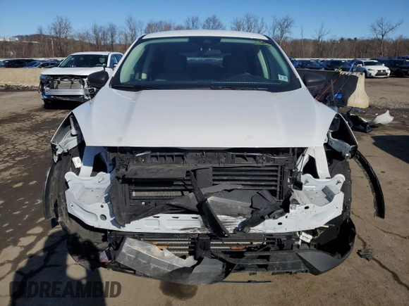 2022 Ford Escape S z VIN 1FMCU9F60NUB18756, wystawiony jako Copart lot #43924995 z przebiegiem 19 880 mil mil oraz Szkoda całkowita • Salvage title. Historia ofert i sprzedaży dostępna na DreamBid. Obrazek 5.