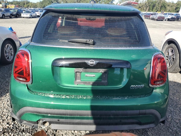 2022 MINI Hardtop 2 Door Cooper with VIN WMW33DH09N2S41788, listed as a Copart auction lot 74389884 with 1,713 mi miles and Non Repairable. Bid and sale history available at carsss.com. Image 6.