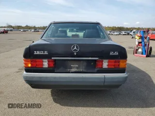 1993 Mercedes-Benz 190 z VIN WDBDA29D9PG074436, wystawiony jako Copart lot #47626005 z przebiegiem 185 226 mil mil oraz Tytuł czysty. Historia ofert i sprzedaży dostępna na DreamBid. Obrazek 6.