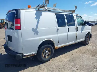 2008 GMC Savana Cargo with VIN 1GTGG25C581185130, listed as a IAAI auction lot 41969370 with 139,437 mi miles and . Bid and sale history available at DreamBid. Image 4.