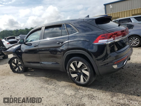 2025 Volkswagen Atlas SE with VIN 1V2WE2CA4SC224304, listed as a Copart auction lot 60569065 with 1,524 mi miles and Salvage title. Bid and sale history available at DreamBid. Image 2.