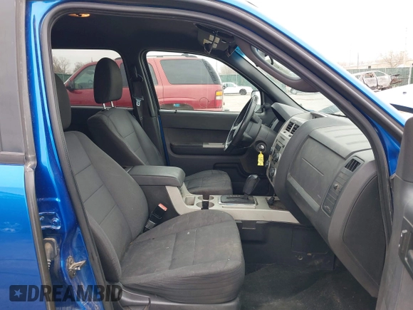 2012 Ford Escape XLT z VIN 1FMCU0D74CKC79434, wystawiony jako IAAI lot #41744459 z przebiegiem 119 957 mil mil oraz . Historia ofert i sprzedaży dostępna na DreamBid. Obrazek 5.