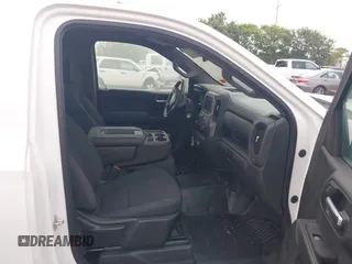 2020 Chevrolet Silverado 1500 Work Truck with VIN 3GCNWAEF8LG438482, listed as a IAAI auction lot 40275632 with 32,992 mi miles. Bid and sale history available at carsss.com. Image 5.