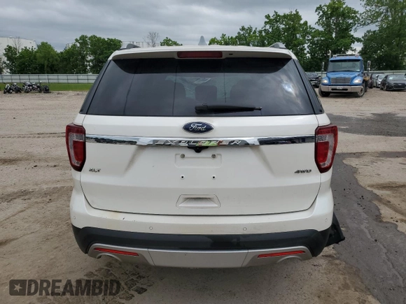 2017 Ford Explorer XLT z VIN 1FM5K8D8XHGC74397, wystawiony jako Copart lot #61139475 z przebiegiem 99 580 mil mil oraz Szkoda całkowita • Salvage title. Historia ofert i sprzedaży dostępna na DreamBid. Obrazek 6.