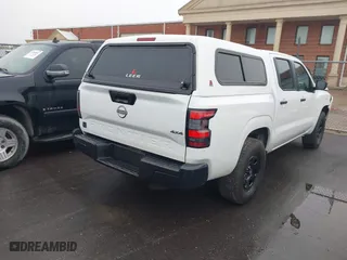 2024 Nissan Frontier PRO-4X with VIN 1N6ED1EK8RN624894, listed as a IAAI auction lot 41962547 with 62,818 mi miles. Bid and sale history available at carsss.com. Image 4.