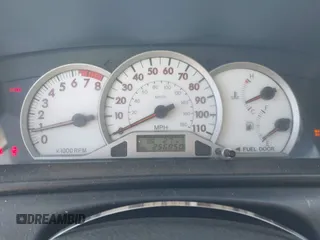 2006 Toyota Corolla CE with VIN 1NXBR32E76Z678296, listed as a IAAI auction lot 42442288 with 256,850 mi miles and . Bid and sale history available at DreamBid. Image 7.