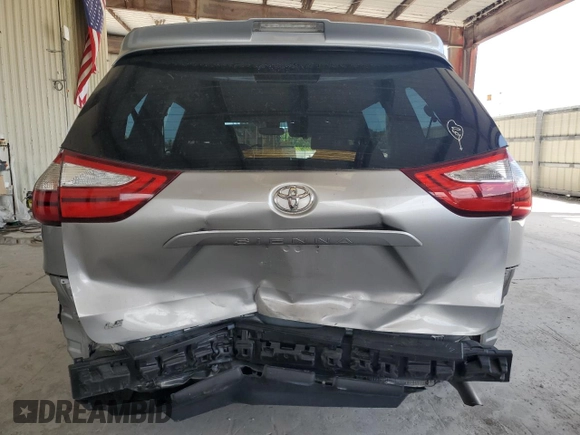 2018 Toyota Sienna LE Auto Access Seat with VIN 5TDKZ3DC5JS959834, listed as a Copart auction lot 51002875 with 113,144 mi miles and Salvage Title. Bid and sale history available at carsss.com. Image 6.