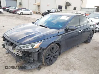 2019 Nissan Altima Platinum with VIN 1N4BL4FV4KC107201, listed as a IAAI auction lot 41483963 with 105,403 mi miles and . Bid and sale history available at carsss.com. Image 17.