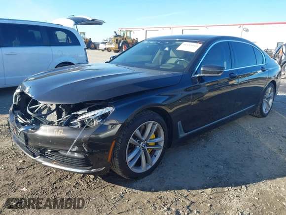 2017 BMW 7 Series ALPINA B7 xDrive with VIN WBA7F2C52HG422187, listed as a IAAI auction lot 41319169 with 114,883 mi miles. Bid and sale history available at carsss.com. Image 18.