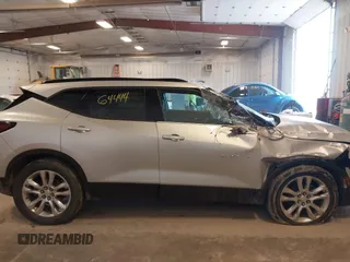 2019 Chevrolet Blazer z VIN 3GNKBHRS0KS667854, wystawiony jako IAAI lot #41964444 z przebiegiem 55 041 mil mil oraz . Historia ofert i sprzedaży dostępna na DreamBid. Obrazek 13.