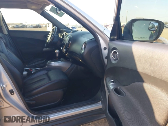 2015 Nissan Juke S with VIN JN8AF5MR8FT512836, listed as a IAAI auction lot 41143224 with 66,728 mi miles. Bid and sale history available at carsss.com. Image 5.