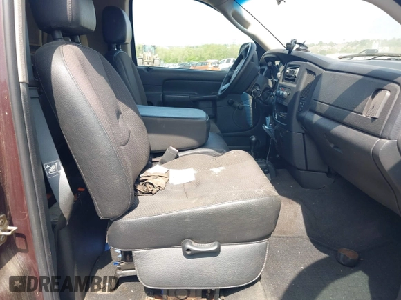 2005 Dodge 2500 ST with VIN 3D7KS26D25G833235, listed as a IAAI auction lot 42170077 with 164,000 mi miles. Bid and sale history available at carsss.com. Image 5.