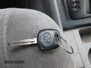 2005 Toyota Corolla CE с VIN 2T1BR32E45C327393, выставлен на аукционе IAAI как лот 42050425 с пробегом 294 858 миль миль и . История ставок и продаж доступна на DreamBid. Изображение 11.