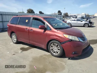 2012 Toyota Sienna XLE AAS z VIN 5TDYK3DC4CS242651, wystawiony jako Copart lot #53980615 z przebiegiem 170 805 mil mil oraz Szkoda całkowita • Salvage title. Historia ofert i sprzedaży dostępna na DreamBid. Obrazek 4.