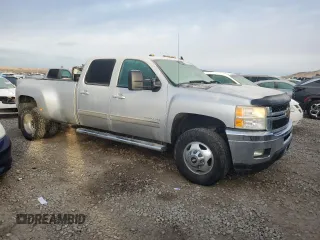 2011 Chevrolet Silverado 3500HD DRW LTZ with VIN 1GC4K1C81BF236370, listed as a Copart auction lot 44713845 with 198,785 mi miles and Salvage Title. Bid and sale history available at carsss.com. Image 4.
