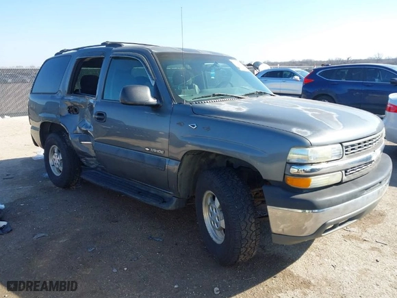 2002 Chevrolet Tahoe LT with VIN 1GNEC13Z12J233208, listed as a IAAI auction lot 41659873 with 238,922 mi miles. Bid and sale history available at carsss.com. Image 1.