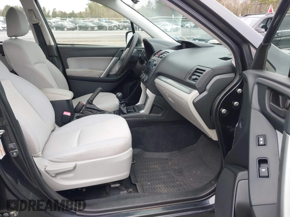 2014 Subaru Forester 2.5i with VIN JF2SJAAC6EG431009, listed as a IAAI auction lot 41997788 with 137,673 mi miles. Bid and sale history available at carsss.com. Image 5.