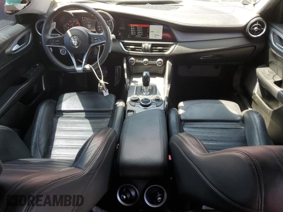 2018 Alfa Romeo Giulia Ti Sport с VIN ZARFAECN1J7567599, выставлен на аукционе Copart как лот 56204755 с пробегом 63 397 миль миль и Списание • Salvage title. История ставок и продаж доступна на DreamBid. Изображение 8.
