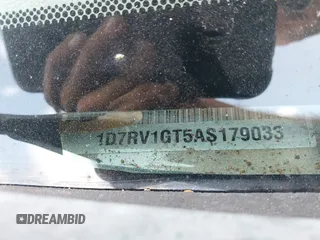2010 Dodge 1500 TRX z VIN 1D7RV1GT5AS179033, wystawiony jako IAAI lot #42378439 z przebiegiem 192 045 mil mil oraz . Historia ofert i sprzedaży dostępna na DreamBid. Obrazek 9.