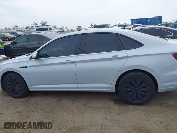 2019 Volkswagen Jetta SEL с VIN 3VWE57BU7KM052772, выставлен на аукционе IAAI как лот 42363391 с пробегом 108 824 миль миль и . История ставок и продаж доступна на DreamBid. Изображение 14.