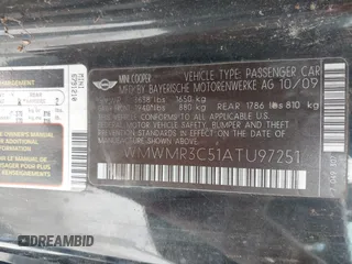 2010 MINI Convertible z VIN WMWMR3C51ATU97251, wystawiony jako IAAI lot #42408143 z przebiegiem 117 315 mil mil oraz . Historia ofert i sprzedaży dostępna na DreamBid. Obrazek 9.