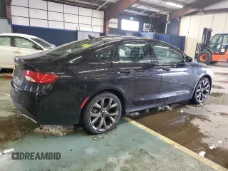 2015 Chrysler 200 S with VIN 1C3CCCDG9FN610640, listed as a Copart auction lot 44402165 with 199,196 mi miles and Clean Title. Bid and sale history available at carsss.com. Image 3.