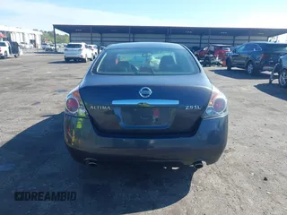 2008 Nissan Altima 2.5 with VIN 1N4AL21E58N559646, listed as a IAAI auction lot 41884370 with 152,337 mi miles. Bid and sale history available at carsss.com. Image 16.